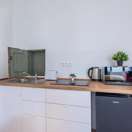 Very - Large Ac Appartement