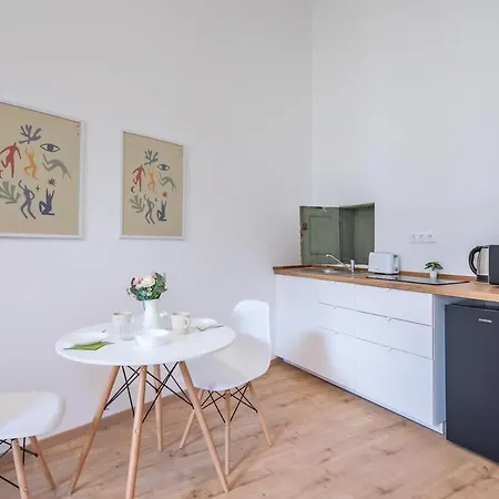 Very - Large Ac * Будапешт