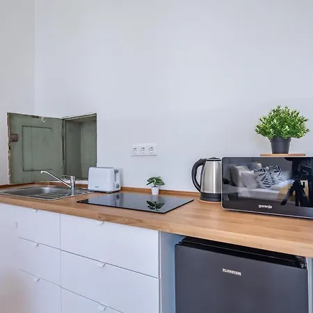 Very - Large Ac Будапешт