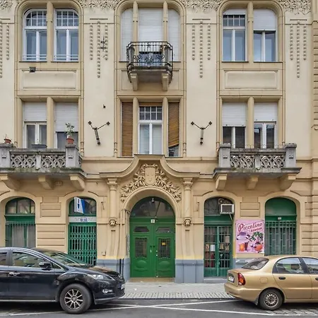 Very - Large Ac * Будапешт